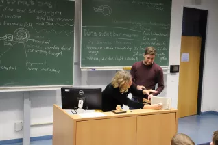 kinderuni_sta_good_vibrations_iris_gross_st_20191128_foto_caro_pesch_16.jpg (DE)