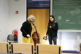 kinderuni_sta_good_vibrations_iris_gross_st_20191128_foto_caro_pesch_17.jpg (DE)