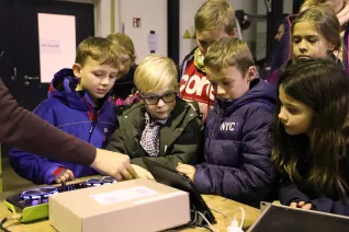 kinderuni_sta_good_vibrations_iris_gross_st_20191128_foto_caro_pesch_43.jpg (DE)