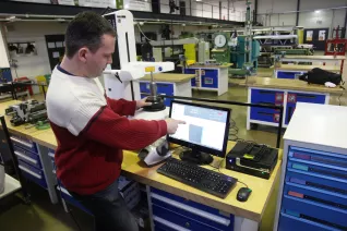 maschinenhalle_sta_werkzeugeinstellgeraet_uno_2040_20161222_foto_j._kuestenmacher_024.jpg (DE)