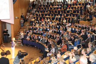 15-jahrfeier-an-der-hochschule-bonn-rhein-sieg_2.jpg (DE)