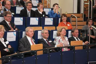 15-jahrfeier-an-der-hochschule-bonn-rhein-sieg_7.jpg (DE)