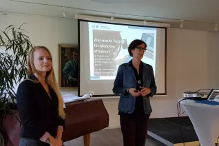 2018_09_26_170215_klausurtagung_ayseguelyasari_small_0.jpg (DE)