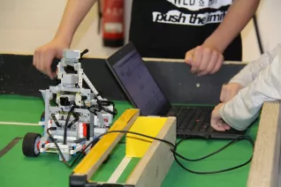 20190224_fbinf_robocupjunior_mlh001.jpg
