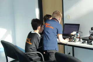 20190224_fbinf_robocupjunior_mlh029.jpg