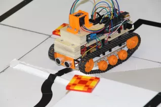20190224_fbinf_robocupjunior_mlh118.jpg
