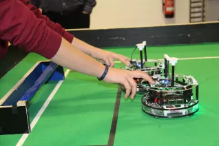 20190224_fbinf_robocupjunior_mlh153_0.jpg