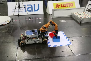 20190504-05_fbinf_b-it-bots_germanopen_robocup_magedeburg_deebul_nair_img_113.jpg