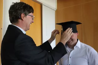 20220504_gi_sven_seele_promotion_miriam-luedtkehandjery16.jpg