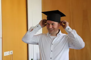 20220504_gi_sven_seele_promotion_miriam-luedtkehandjery22.jpg