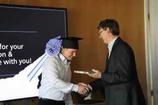 20220504_gi_sven_seele_promotion_miriam-luedtkehandjery34.jpg