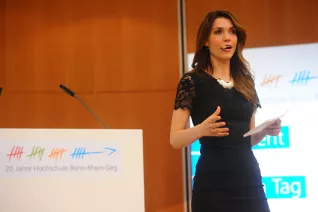 20_jahre_h-brs_festakt_audimax_20150619_foto_c._adolph_049.jpg(DE)