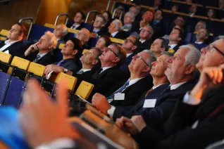 20_jahre_h-brs_festakt_audimax_20150619_foto_c._adolph_051.jpg(DE)