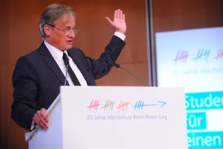 20_jahre_h-brs_festakt_audimax_20150619_foto_c._adolph_106.jpg(DE)