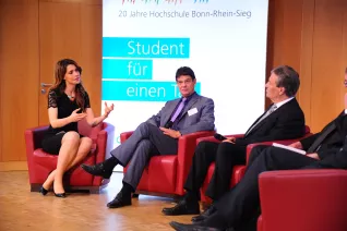 20_jahre_h-brs_festakt_audimax_20150619_foto_c._adolph_135.jpg(DE)