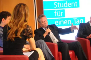 20_jahre_h-brs_festakt_audimax_20150619_foto_c._adolph_143.jpg(DE)