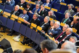 20_jahre_h-brs_festakt_audimax_20150619_foto_c._adolph_173.jpg(DE)