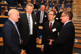 20_jahre_h-brs_festakt_audimax_20150619_foto_c._adolph_210.jpg(DE)