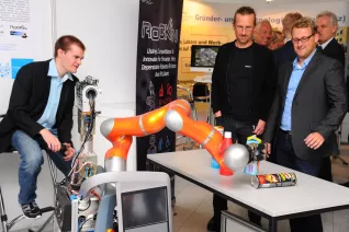 20_jahre_h-brs_umtrunk_forschungssschau_20150619_foto_c._adolph_019.jpg(DE)