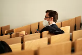 _013_ikic_listening.jpg