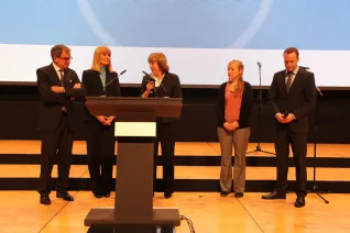 absolventenfeier_2014_web_foto_e._tritschler_25.jpg (DE)