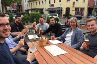 alumni-besuch_deinschrank.de_brauhaus2_u-besuch_alumni_2019-05-24.jpg (DE)