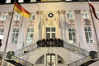 2021_Zu_Besuch_in_Bonn_Projektbeteiligte_daad_und_ivac_.jpg (DE)