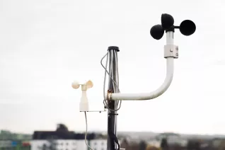 Wind meter as part of the energy meter system on the roof of the university  (DE)