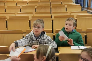 kinderuni_licht_norbert_jung_sta_20170126_foto_j._kuestenmacher_06.jpg (DE)