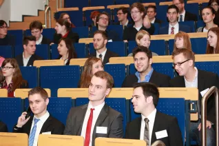 stipendienfeier_2014_foto_schallenberghsb14018.jpg (DE)