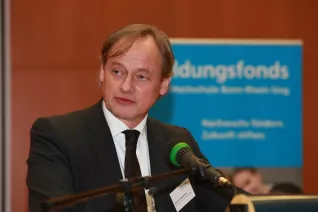 stipendienfeier_2014_foto_schallenberghsb14043.jpg (DE)