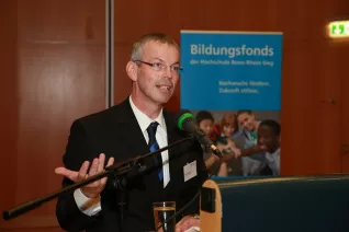 stipendienfeier_2014_foto_schallenberghsb14062.jpg (DE)