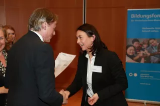 stipendienfeier_2014_foto_schallenberghsb14071.jpg (DE)