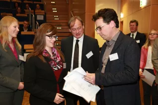 stipendienfeier_2014_foto_schallenberghsb14171.jpg (DE)