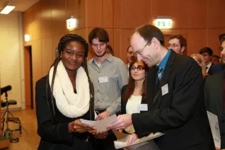 stipendienfeier_2014_foto_schallenberghsb14179.jpg (DE)