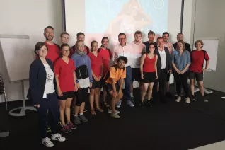 tour_de_csr_-_besuch_bei_ca_gruppenbild_0.jpg (DE)