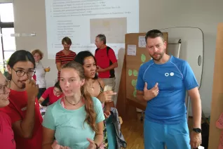 tour_de_csr_-_gruppenarbeit_bei_cscp_0.jpg (DE)