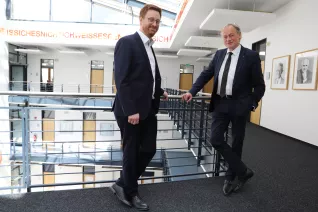 220525_joern_hees_professor_informatik_mit_hartmut_ihne_foto_martin_schulz.jpg (DE)