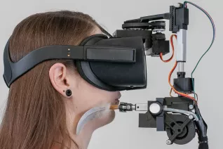 facehaptic_versuchsanordnung_2020_foto_ivc.jpg (DE)