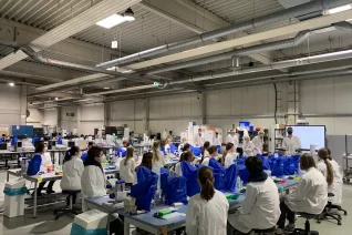 schnupperstudium_bio_2.jpg (DE)