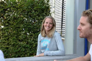 shooting_merchandise_studierende_gina_david_alex_fbwiwi_sta_20160922_foto_j._kuestenmacher_16.jpg (DE)