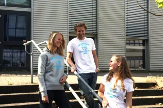 shooting_merchandise_studierende_gina_david_alex_fbwiwi_sta_20160922_foto_j._kuestenmacher_19.jpg (DE)