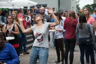 sommerfest-2016_300dpi_fotos_eva_tritschler-1324.jpg (DE)