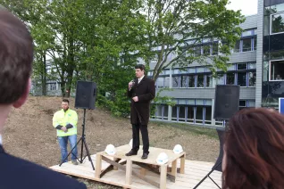 spatenstich_sta_neubau_20160429_foto_j._kuestenmacher_099.jpg (DE)