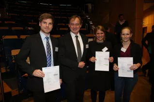 stipendienfeier-2013-page1_100.jpg (DE)