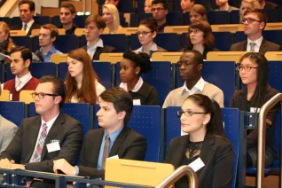 stipendienfeier-2013-page1_11.jpg (DE)