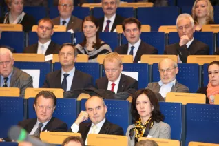 stipendienfeier-2013-page1_13.jpg (DE)