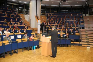 stipendienfeier-2013-page1_18.jpg (DE)