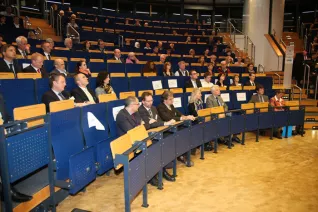 stipendienfeier-2013-page1_20.jpg (DE)