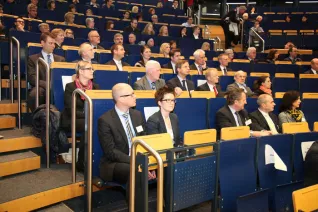 stipendienfeier-2013-page1_22.jpg (DE)